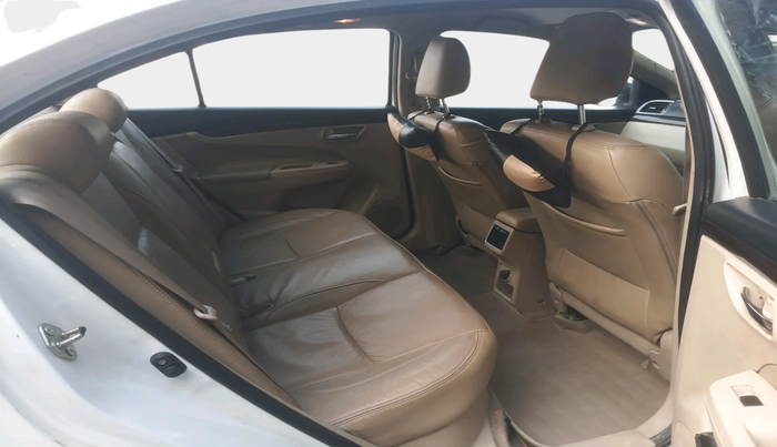 2016 Maruti Ciaz ZDI+ SHVS, Diesel, Manual, 1,20,311 km, interior
