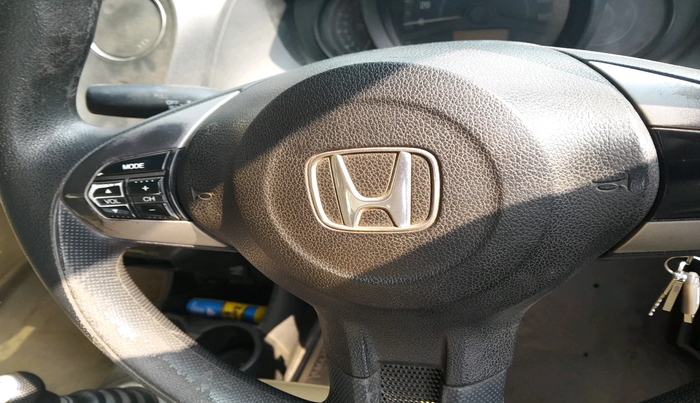 2015 Honda Amaze 1.2L I-VTEC S, Petrol, Manual, 1,06,151 km, interior