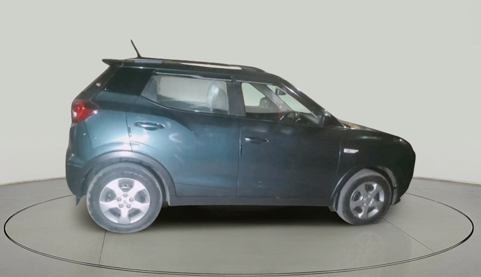 2023 Mahindra XUV300 W6 1.5 DIESEL AMT, Diesel, Automatic, 54,489 km, exterior