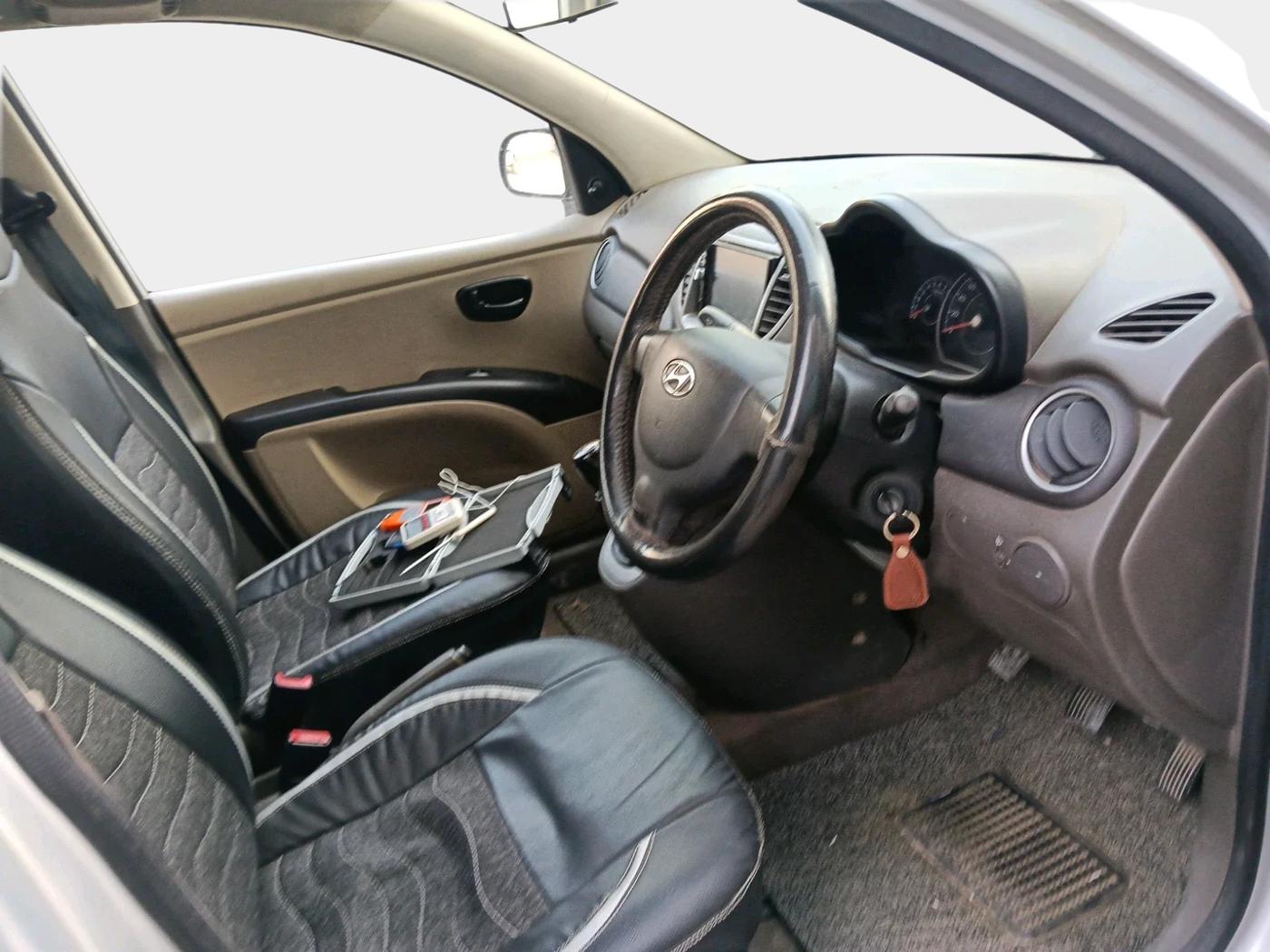 2014 Hyundai i10 MAGNA 1.1, Petrol, Manual, 66,668 km, interior