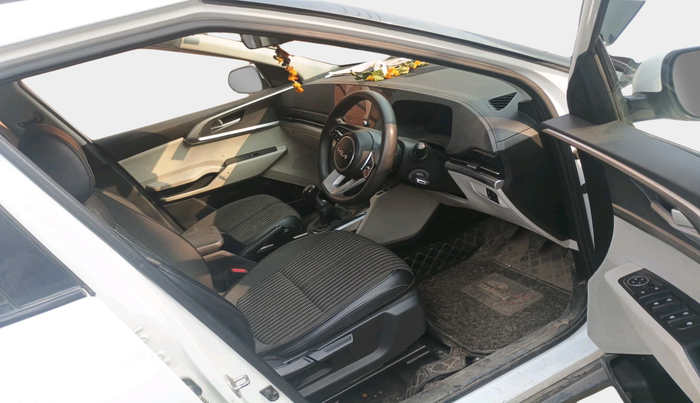 2024 KIA CARENS PRESTIGE 1.5 PETROL 7 STR, Petrol, Manual, 26,708 km, interior