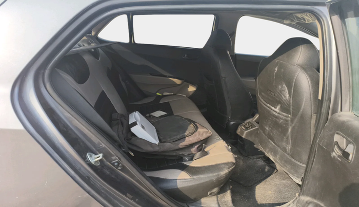 2017 Hyundai Grand i10 MAGNA 1.2 KAPPA VTVT, Petrol, Manual, 1,66,472 km, interior