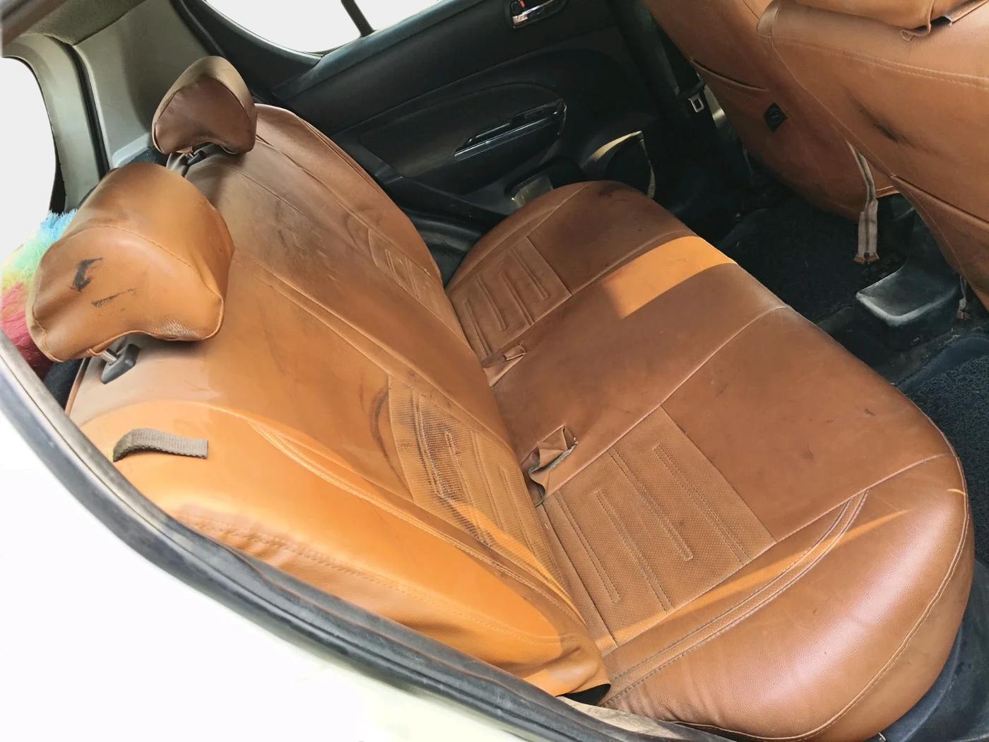 2013 Maruti Swift VXI, CNG, Manual, 1,94,099 km, interior