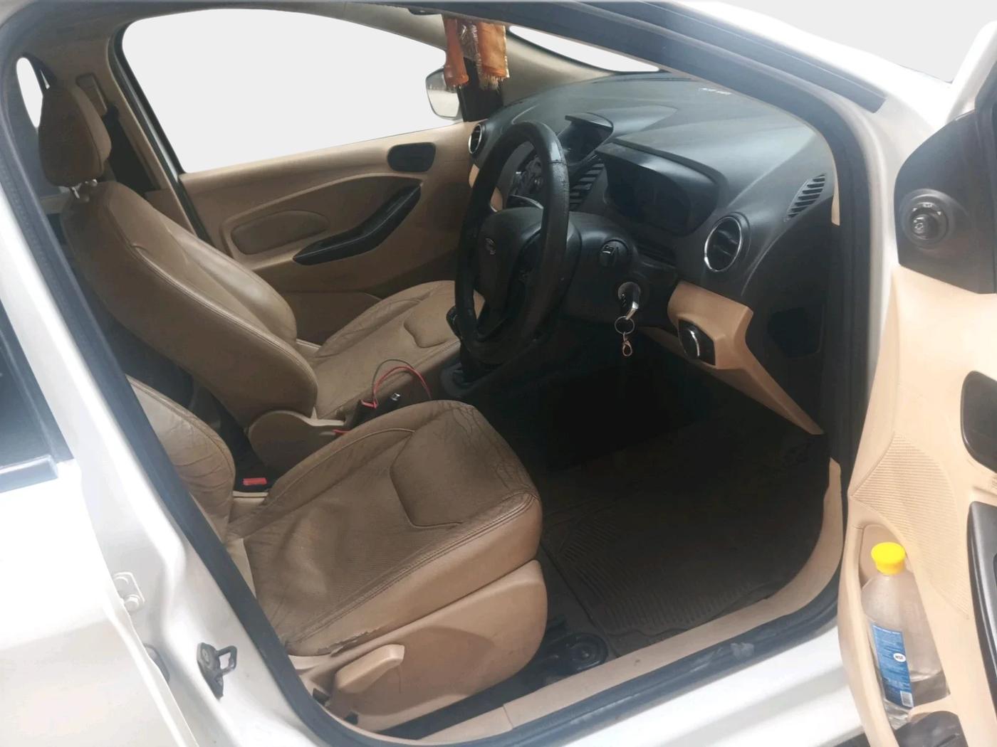 2016 Ford Figo Aspire TITANIUM 1.2 PETROL, Petrol, Manual, 1,97,632 km, interior