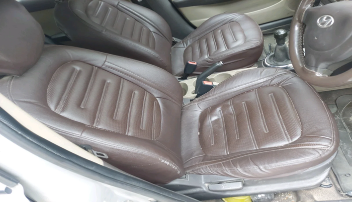 2011 Hyundai i20 MAGNA 1.2, Petrol, Manual, 1,07,674 km, interior