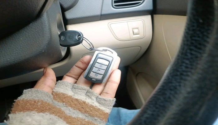 2015 Hyundai Eon MAGNA +, Petrol, Manual, 1,30,375 km, interior