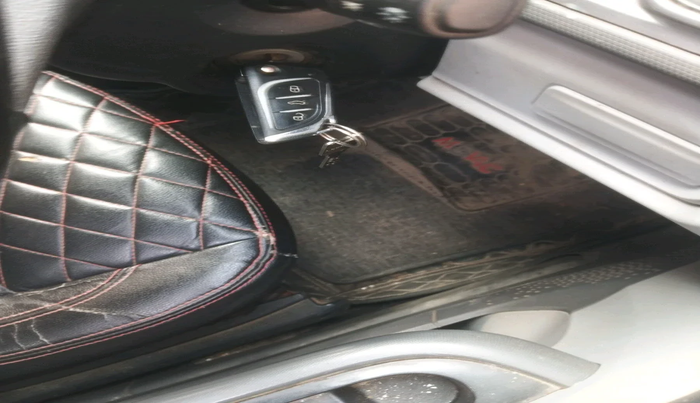 2020 Tata ALTROZ XE DIESEL, Diesel, Manual, 1,22,624 km, interior