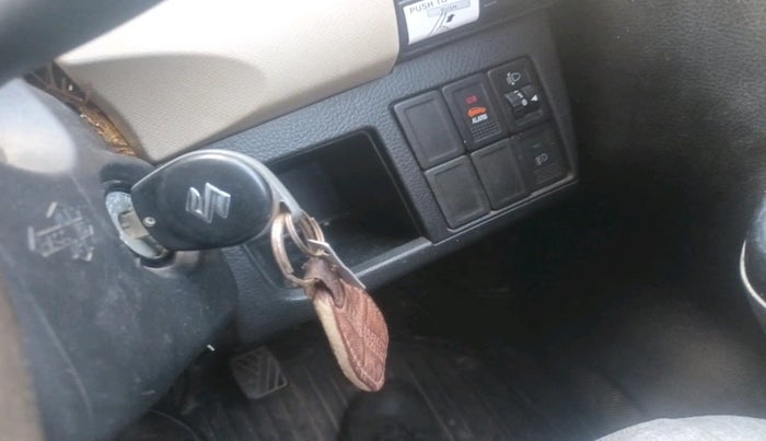 2017 Maruti Wagon R 1.0 VXI, Petrol, Manual, 27,381 km, interior