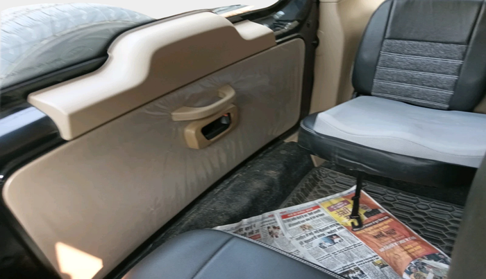 2024 Mahindra BOLERO NEO N 8, Diesel, Manual, 13,252 km, interior