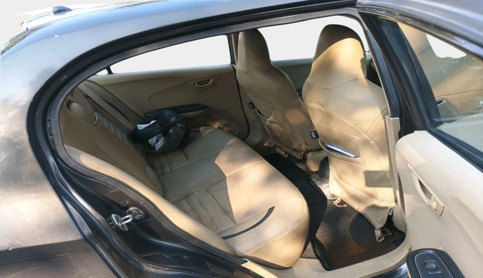 2016 Honda Amaze 1.2L I-VTEC S, Petrol, Manual, 1,44,558 km, interior