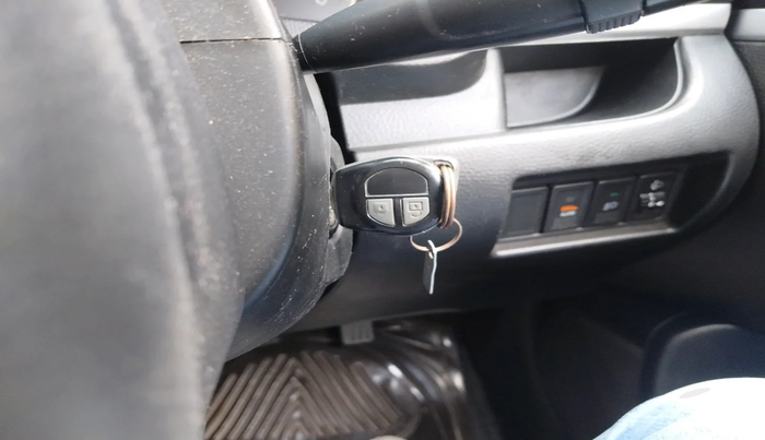 2013 Maruti Swift VXI, Petrol, Manual, 76,563 km, interior