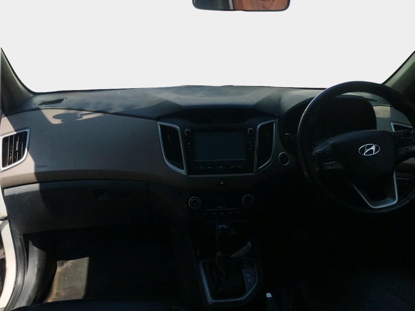 2017 Hyundai Creta SX PLUS AT 1.6 DIESEL, Diesel, Automatic, 1,14,180 km, interior