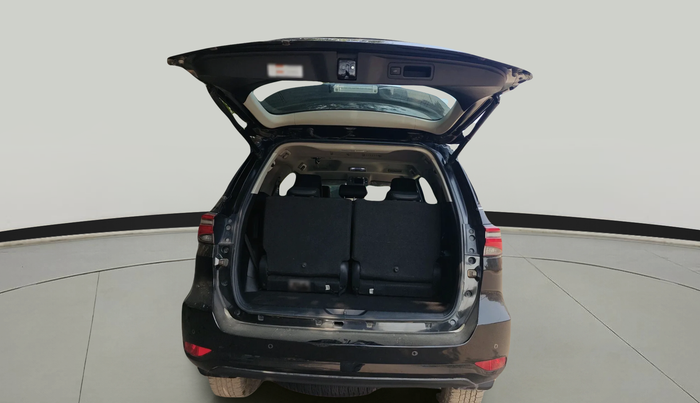 2024 Toyota Fortuner 4X2 MT 2.7 PETROL, Petrol, Manual, 13,607 km, exterior