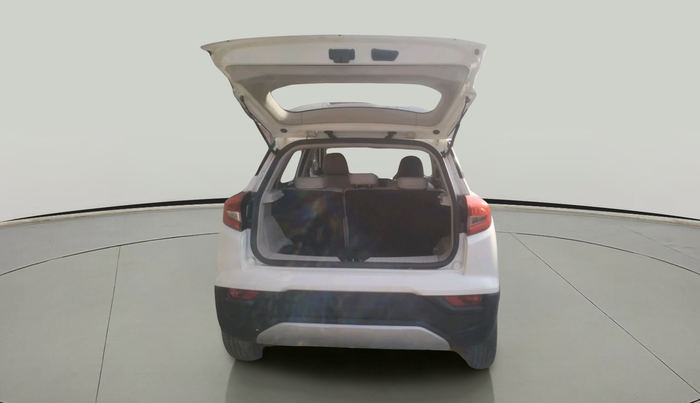 2021 Mahindra XUV300 W8 1.5 DIESEL AMT, Diesel, Automatic, 80,260 km, exterior