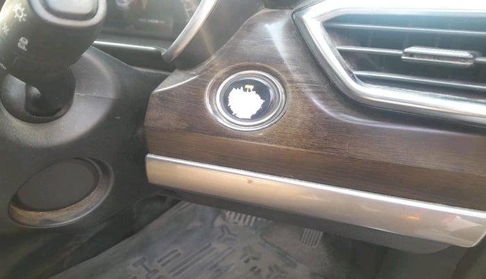 2020 Tata Harrier XZA PLUS 2.0L, Diesel, Automatic, 1,49,299 km, interior