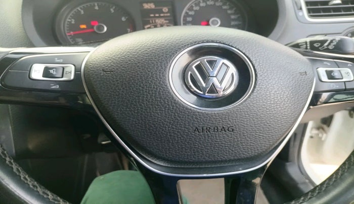 2020 Volkswagen Polo HIGHLINE PLUS 1.0, Petrol, Manual, 1,11,505 km, interior