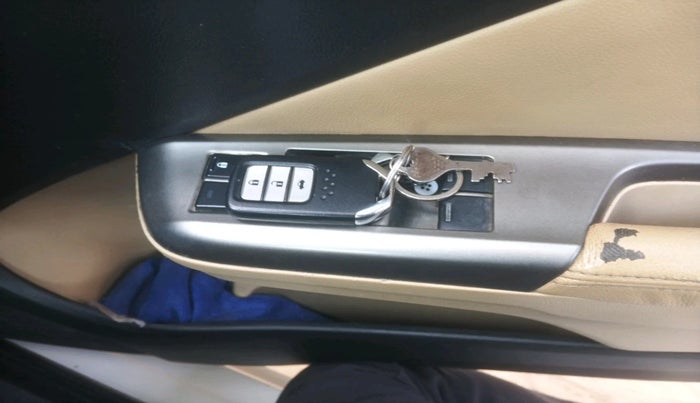 2017 Honda City 1.5L I-DTEC ZX, Diesel, Manual, 1,25,550 km, interior