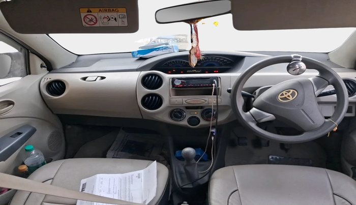 2016 Toyota Etios Liva G, Petrol, Manual, 1,33,797 km, interior