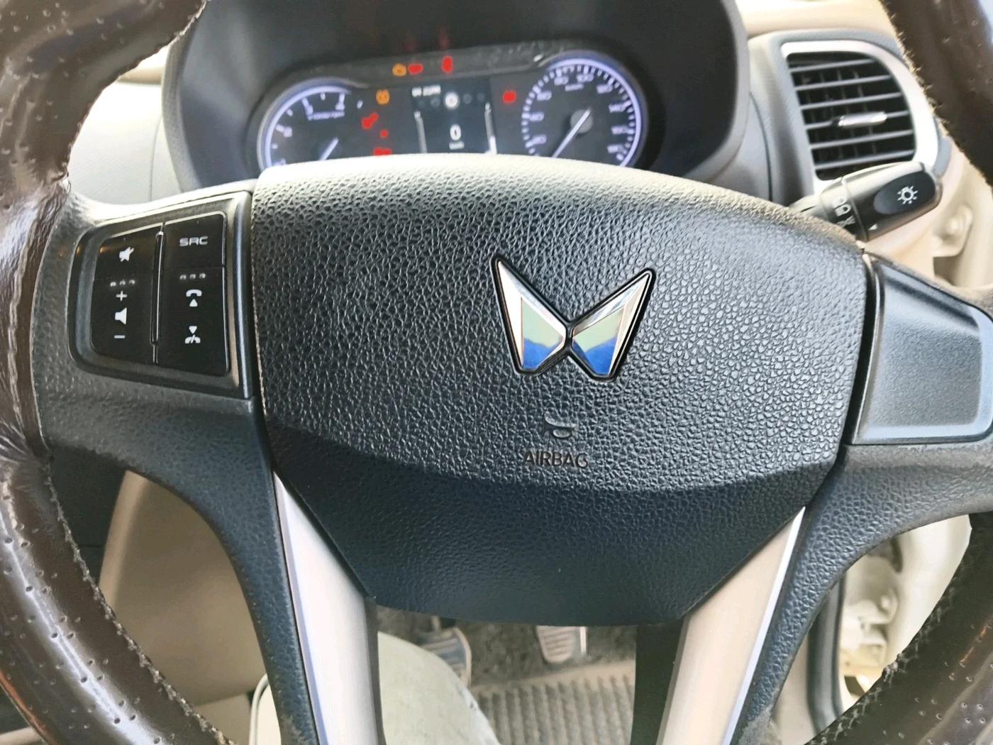 2023 Mahindra BOLERO NEO N 8, Diesel, Manual, 39,114 km, interior