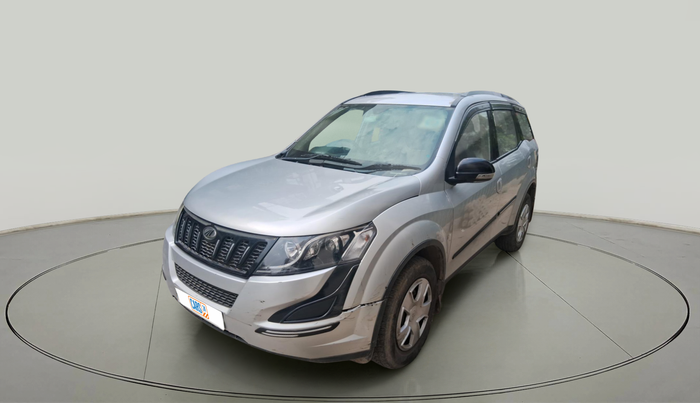 2015 Mahindra XUV500 W6, Diesel, Manual, 63,215 km, exterior