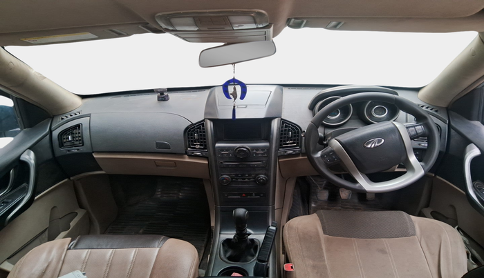 2015 Mahindra XUV500 W6, Diesel, Manual, 63,215 km, interior