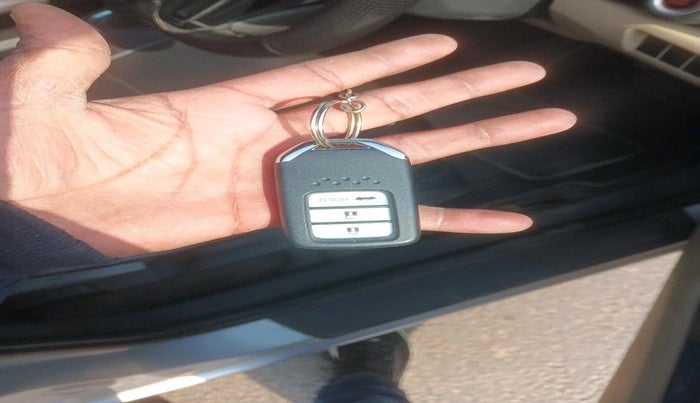 2019 Honda Amaze 1.5L I-DTEC V, Diesel, Manual, 1,08,000 km, interior