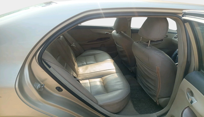 2013 Toyota Corolla Altis G PETROL, Petrol, Manual, 1,30,720 km, interior