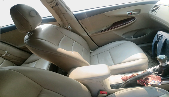 2013 Toyota Corolla Altis G PETROL, Petrol, Manual, 1,30,720 km, interior