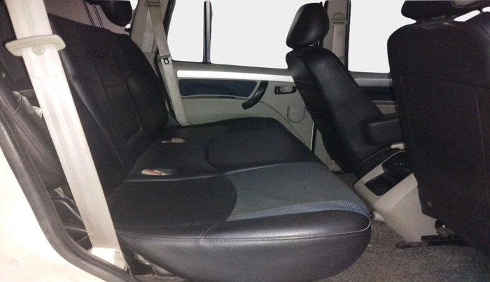 2018 Mahindra Scorpio S11 2WD, Diesel, Manual, 1,84,962 km, interior