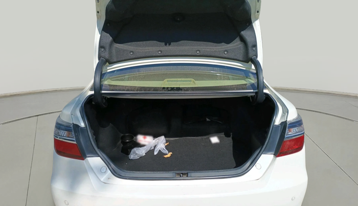 2015 Toyota Camry HYBRID, Hybrid, Automatic, 1,22,213 km, exterior