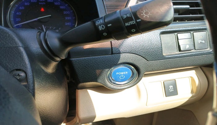 2015 Toyota Camry HYBRID, Hybrid, Automatic, 1,22,213 km, interior