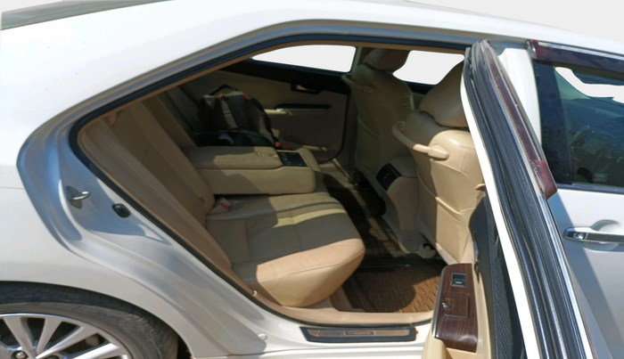 2015 Toyota Camry HYBRID, Hybrid, Automatic, 1,22,213 km, interior