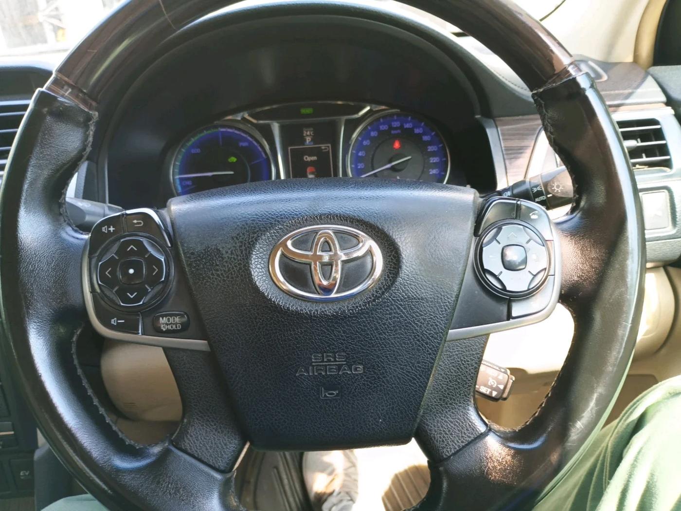 2015 Toyota Camry HYBRID, Hybrid, Automatic, 1,22,213 km, interior