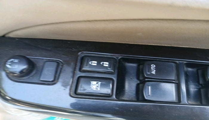 2014 Maruti Ciaz ZXI, Petrol, Manual, 1,26,942 km, interior