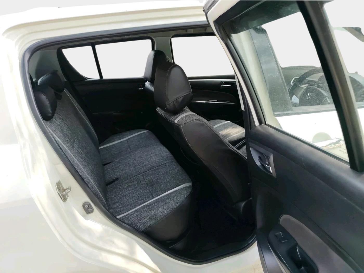2013 Maruti Swift VXI, Petrol, Manual, 1,07,818 km, interior
