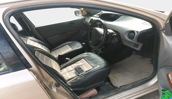 2011 Toyota Etios Liva G, Petrol, Manual, 53,520 km, interior