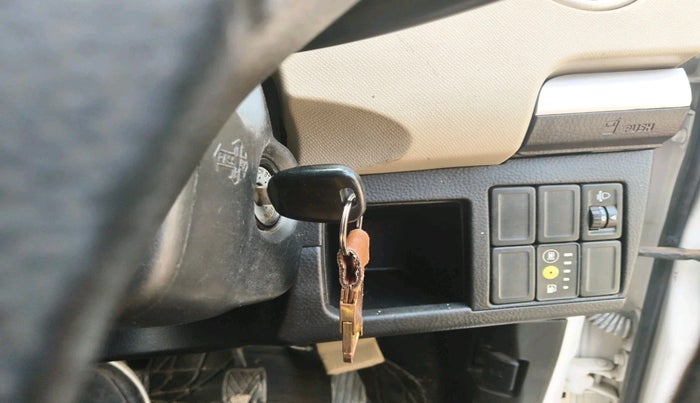 2017 Maruti Wagon R 1.0 LXI CNG, Petrol, Manual, 1,09,000 km, interior