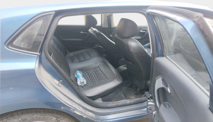 2017 Volkswagen Polo COMFORTLINE 1.2L, Petrol, Manual, 54,286 km, interior