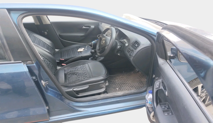 2017 Volkswagen Polo COMFORTLINE 1.2L, Petrol, Manual, 54,286 km, interior