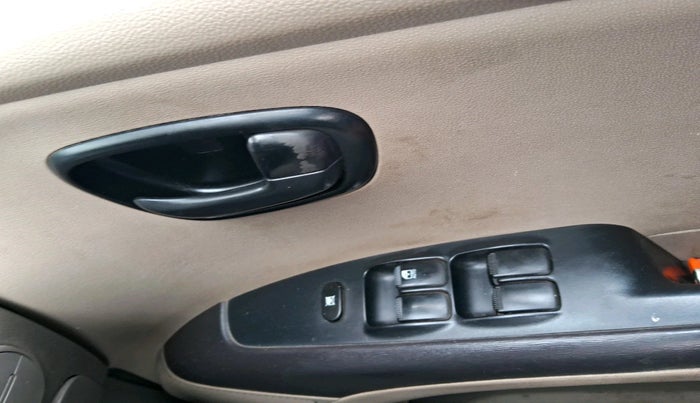 2014 Hyundai i10 MAGNA 1.1, Petrol, Manual, 1,66,091 km, interior