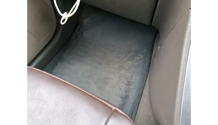 2014 Hyundai i10 MAGNA 1.1, Petrol, Manual, 1,66,091 km, interior