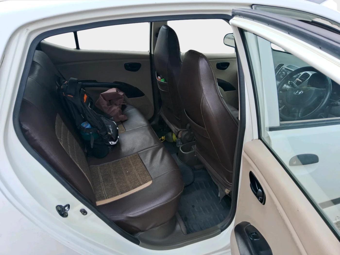 2014 Hyundai i10 MAGNA 1.1, CNG, Manual, 1,66,091 km, interior