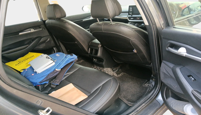 2020 KIA SELTOS HTK PLUS AT 1.5 DIESEL, Diesel, Automatic, 5,045 km, interior