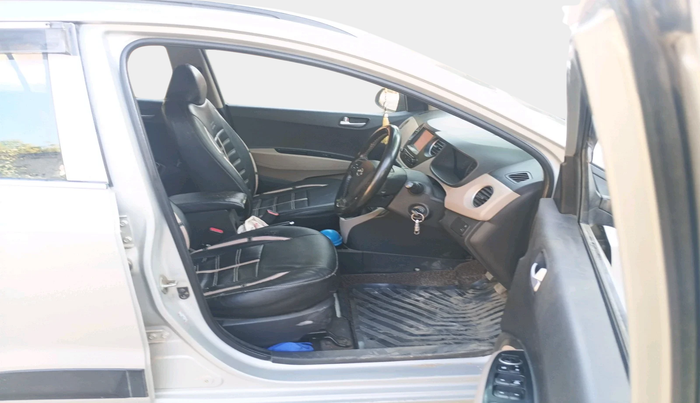 2017 Hyundai Grand i10 SPORTZ (O) 1.2 U2 CRDI, Diesel, Manual, 87,772 km, interior