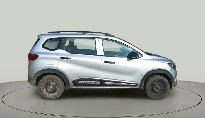 2022 Renault TRIBER RXE MT, Petrol, Manual, 94,999 km, exterior