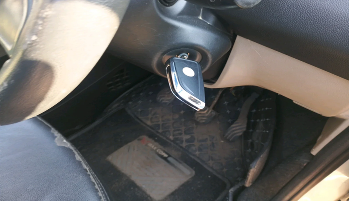 2022 Renault TRIBER RXE MT, Petrol, Manual, 94,999 km, interior