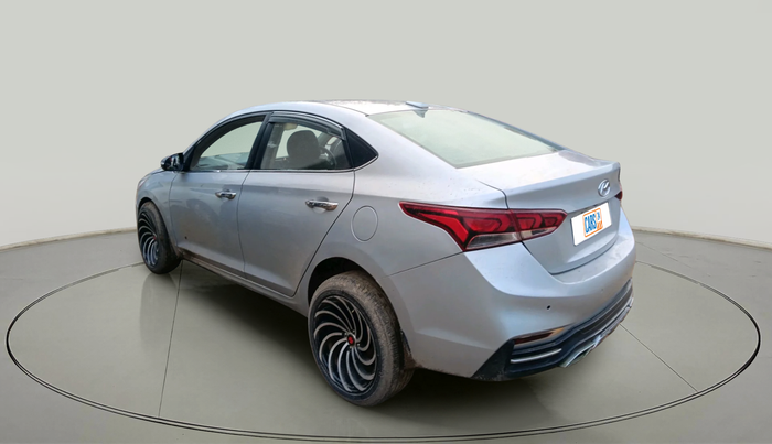 2017 Hyundai Verna 1.6 CRDI SX + AT, Diesel, Automatic, 1,04,893 km, exterior