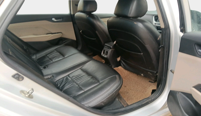 2017 Hyundai Verna 1.6 CRDI SX + AT, Diesel, Automatic, 1,04,893 km, interior