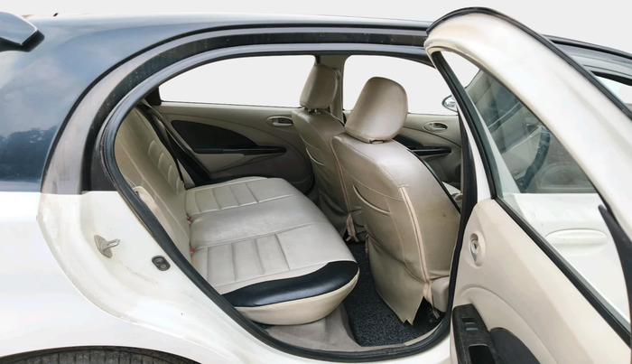 2016 Toyota Etios Liva V, Petrol, Manual, 75,334 km, interior