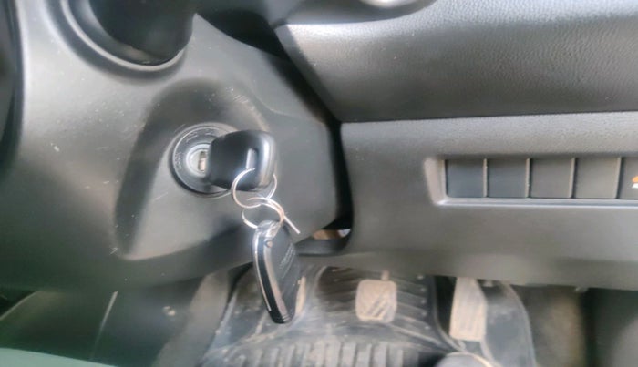 2018 Maruti Swift LXI, Petrol, Manual, 49,530 km, interior